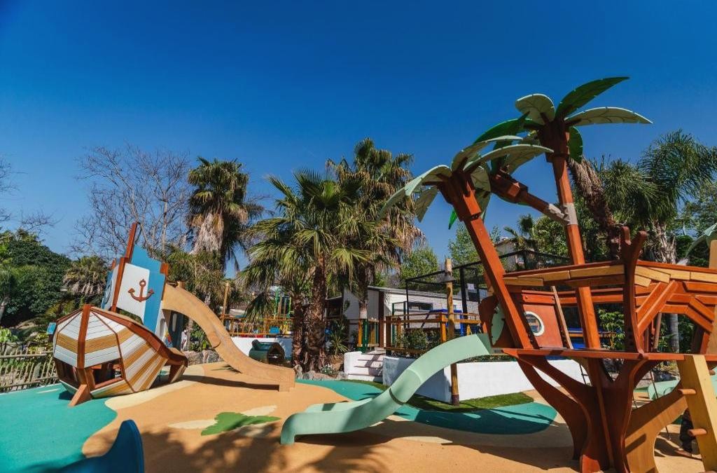 Live the tranquility of a campsite on the Costa Dorada - La Siesta Salou Camping Resort