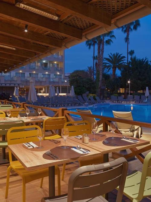 H10 Vintage Salou Adults Only