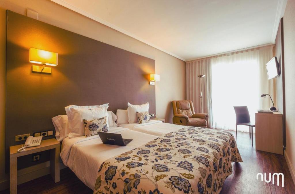 Num Hotel