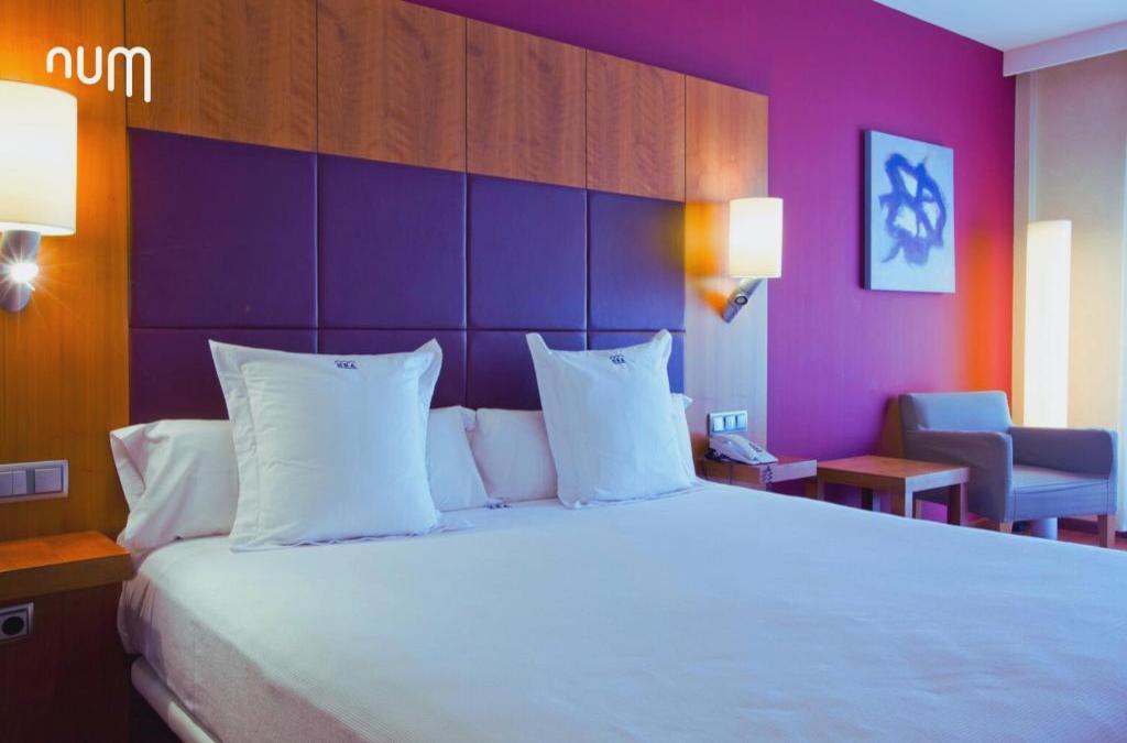 Num Hotel