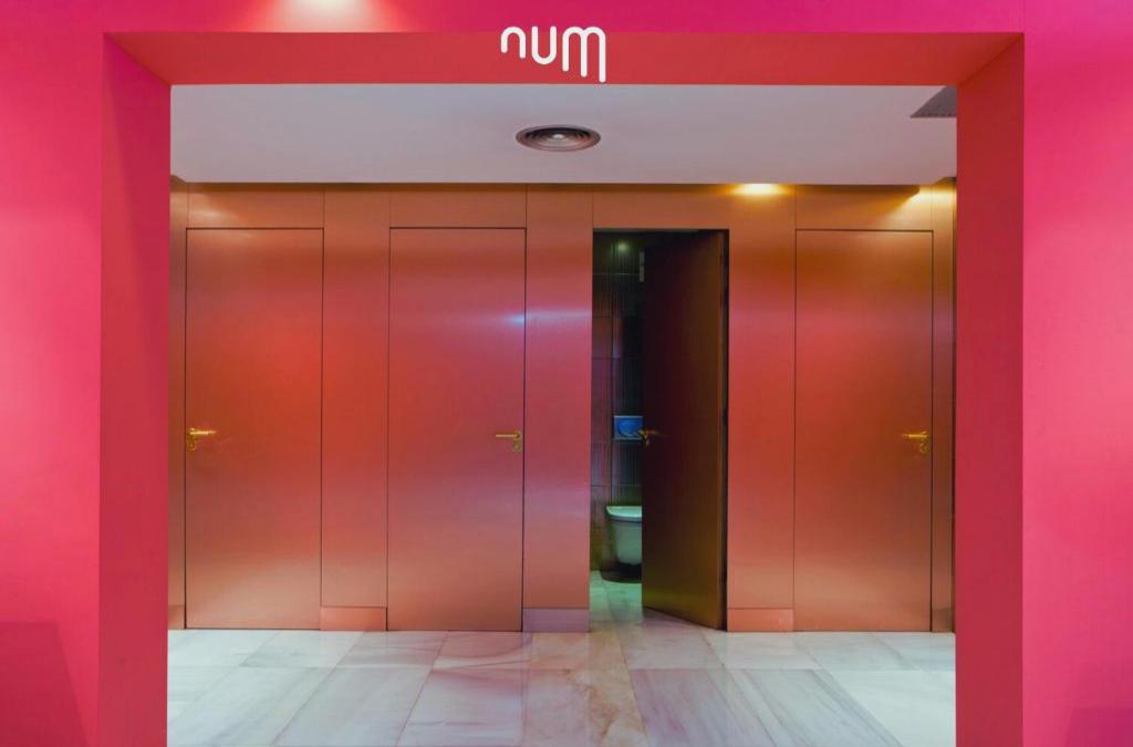 Num Hotel
