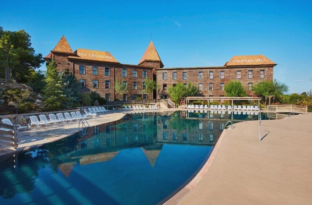 Familienspaß zu Halloween in PortAventura & Ferrari Land - Hotel Gold River at PortAventura World