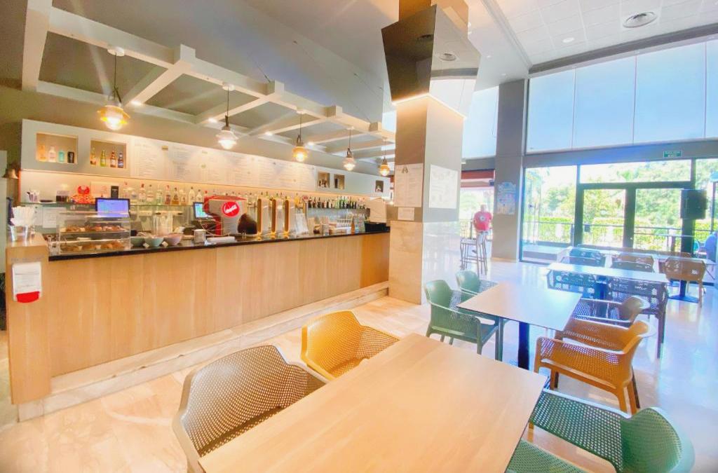 Unwind in Cap Salou - Aparthotel SunClub Salou 4*