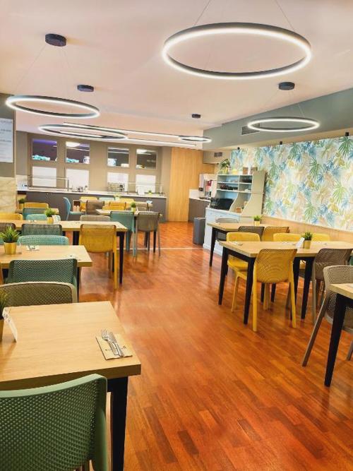 Unwind in Cap Salou - Aparthotel SunClub Salou 4*