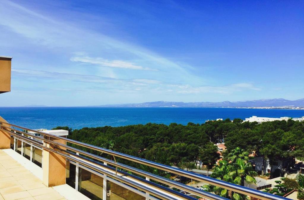 Unwind in Cap Salou - Aparthotel SunClub Salou 4* - Aparthotel SunClub Salou