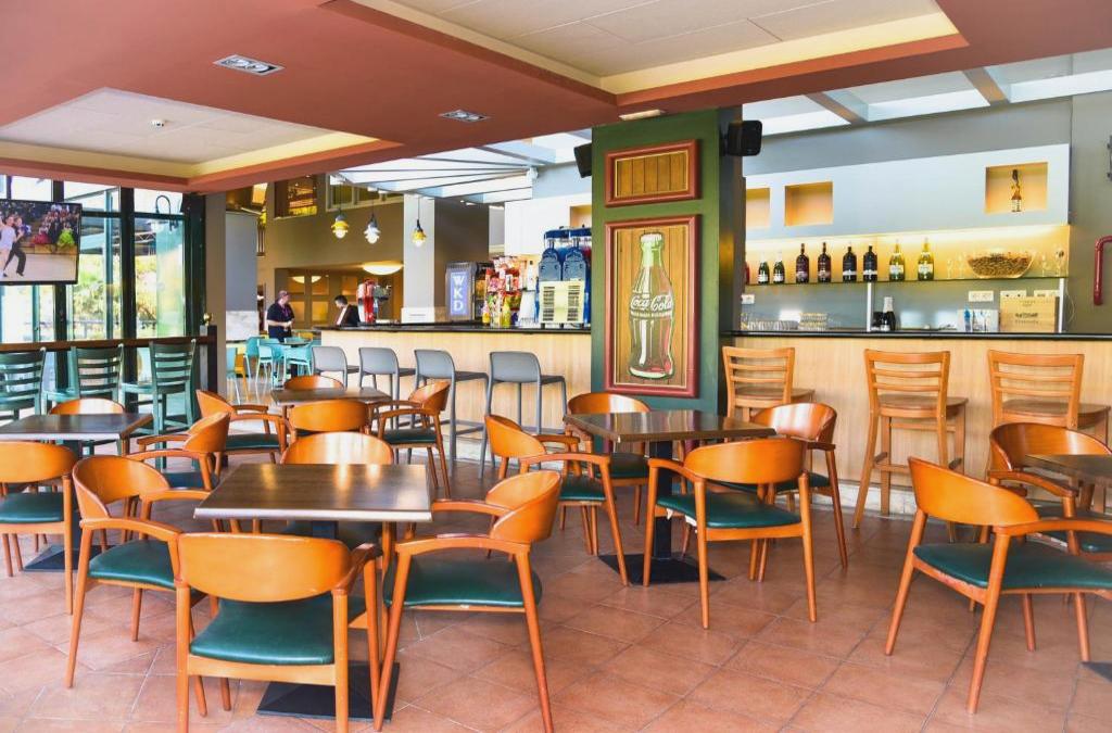 Unwind in Cap Salou - Aparthotel SunClub Salou 4* - Aparthotel SunClub Salou