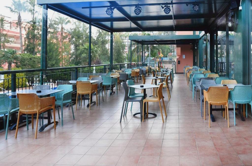 Unwind in Cap Salou - Aparthotel SunClub Salou 4* - Aparthotel SunClub Salou