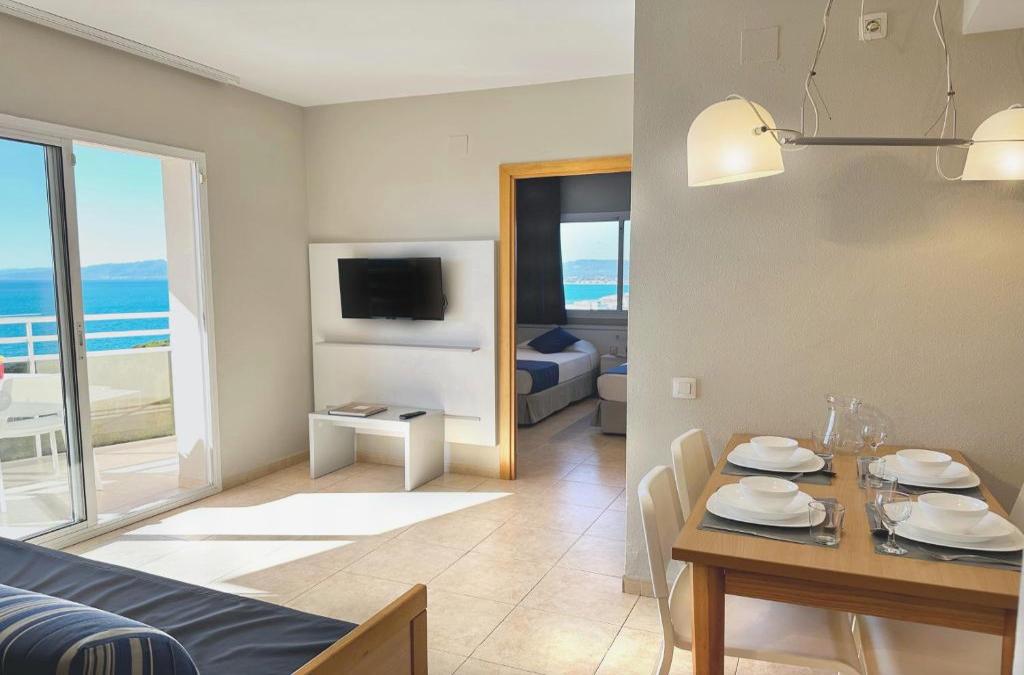 Unwind in Cap Salou - Aparthotel SunClub Salou 4* - Aparthotel SunClub Salou