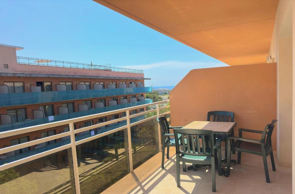 Unwind in Cap Salou - Aparthotel SunClub Salou 4* - Aparthotel SunClub Salou