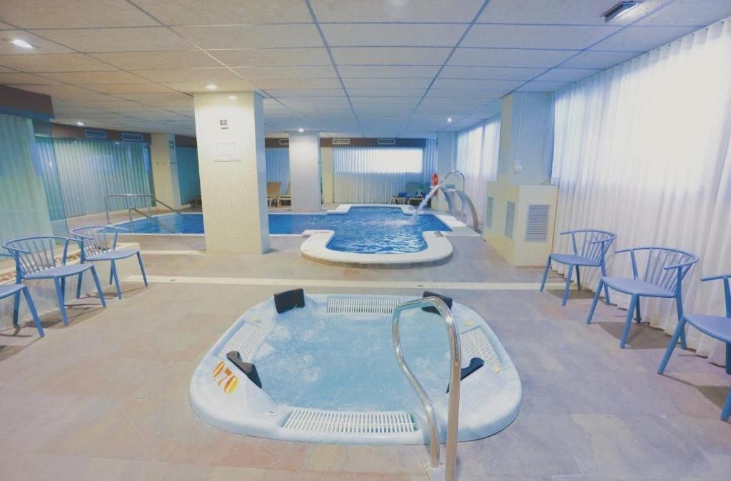 Hotel Eurosalou & Spa 4* + Tickets to Aquopolis