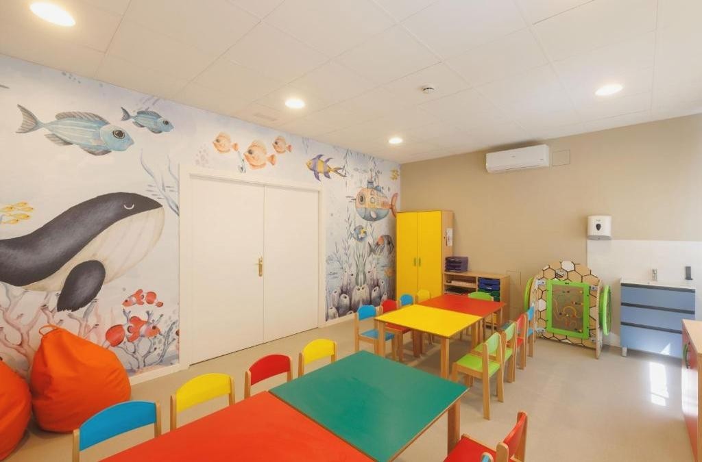 Salou: PortAventura e Ferrari Land - Hotel y Aparthotel Ponient Marinada