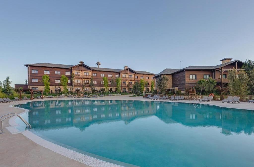 Fernwestlicher Spaß in Salou: Luxusaufenthalt im Colorado Creek, PortAventura