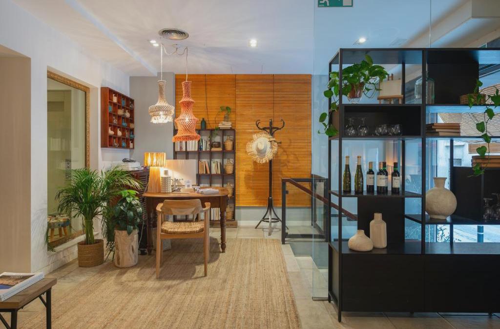 Hotel Boutique OMA - Costa Brava - Hostal Boutique Es Portalet