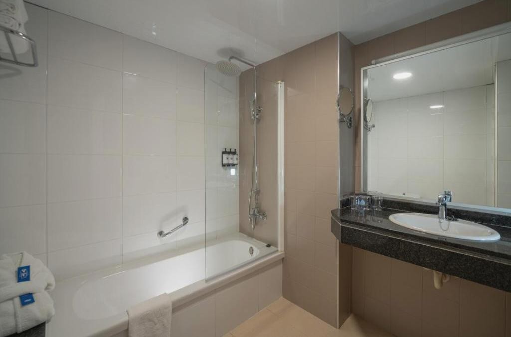 Adults only break in Santa Susanna, close to Barcelona - AQUA Hotel The Breeze & Spa (Adults Only)