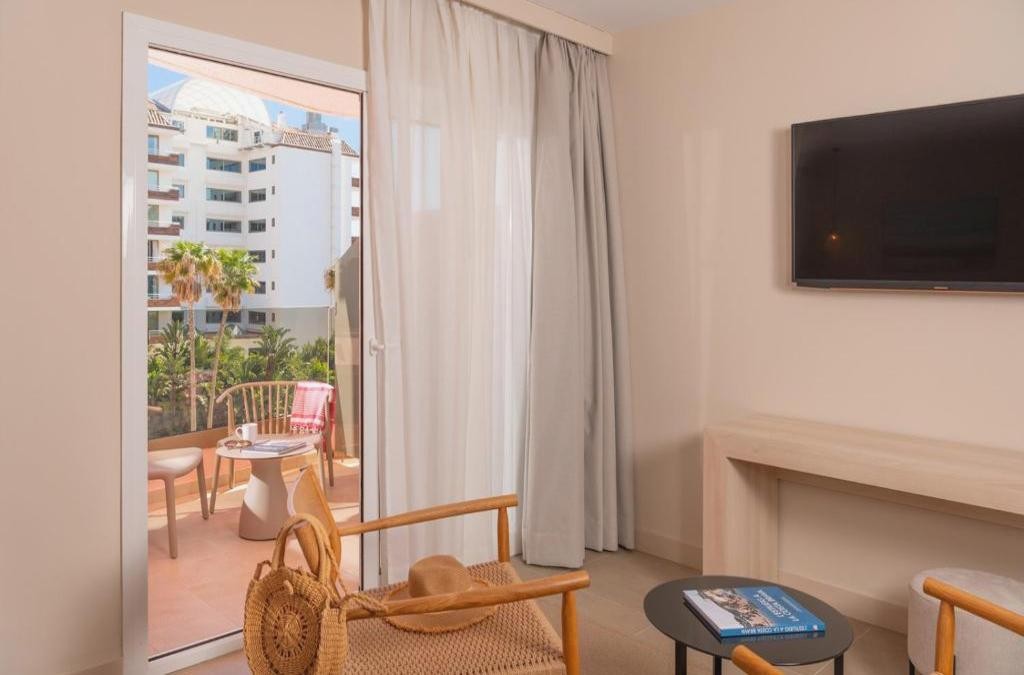 Adults only break in Santa Susanna, close to Barcelona - AQUA Hotel The Breeze & Spa (Adults Only)
