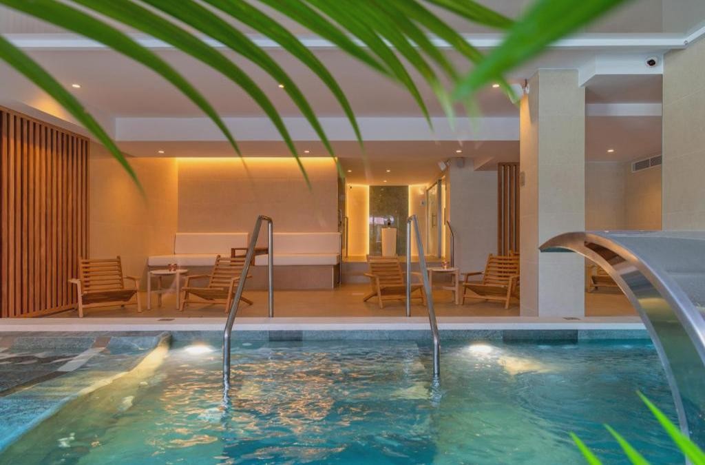 Adults only break in Santa Susanna, close to Barcelona - AQUA Hotel The Breeze & Spa (Adults Only)