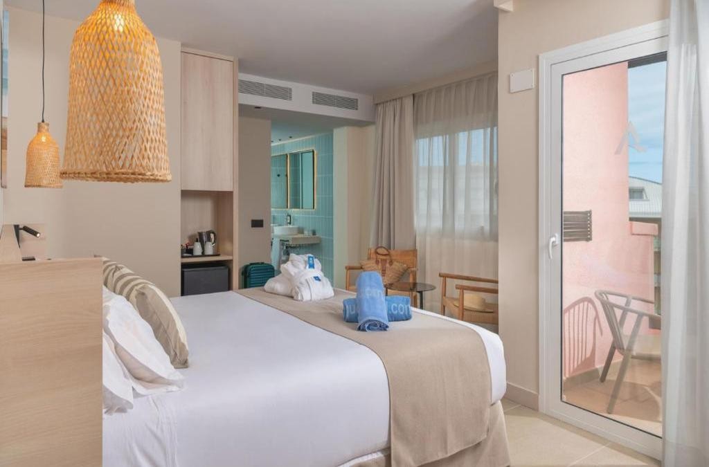 Adults only break in Santa Susanna, close to Barcelona - AQUA Hotel The Breeze & Spa (Adults Only)