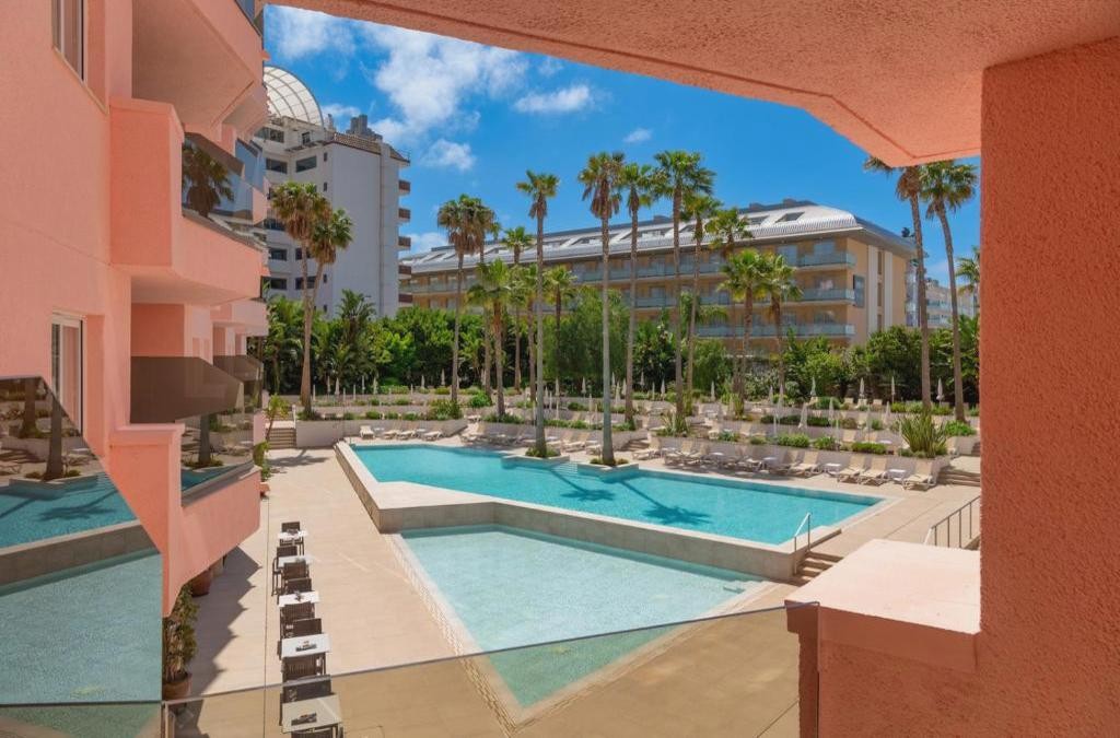 Adults only break in Santa Susanna, close to Barcelona - AQUA Hotel The Breeze & Spa (Adults Only)