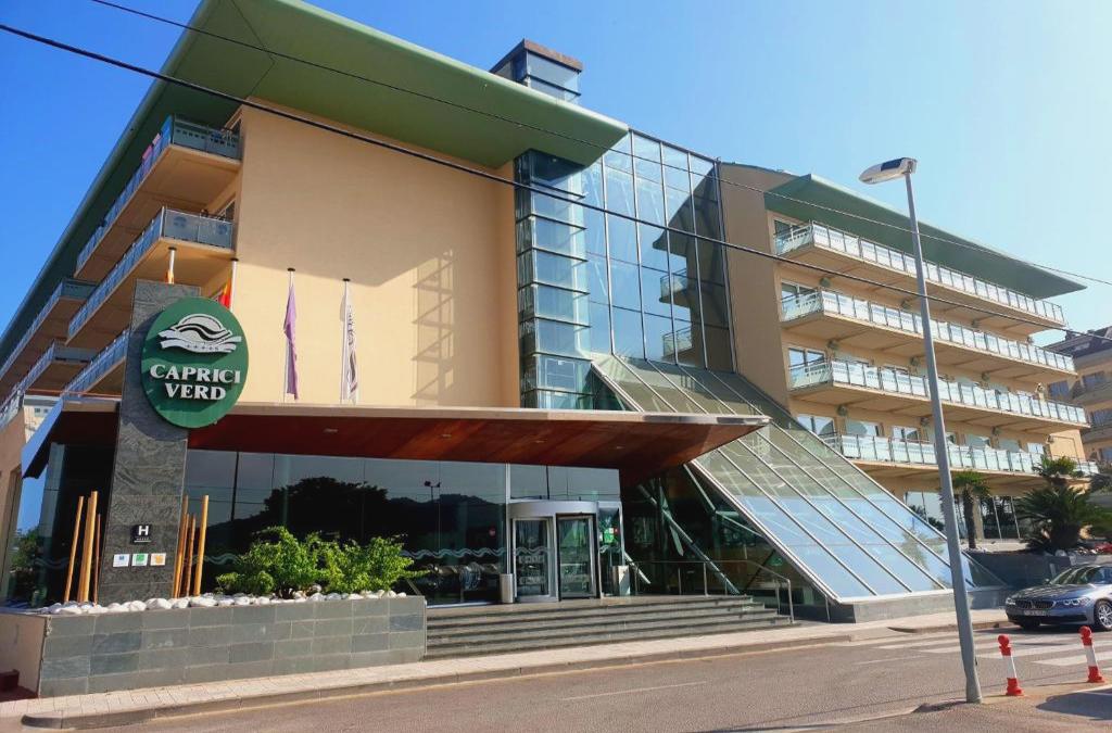 Férias em família perto de Barcelona - Hotel Alegria Caprici Verd