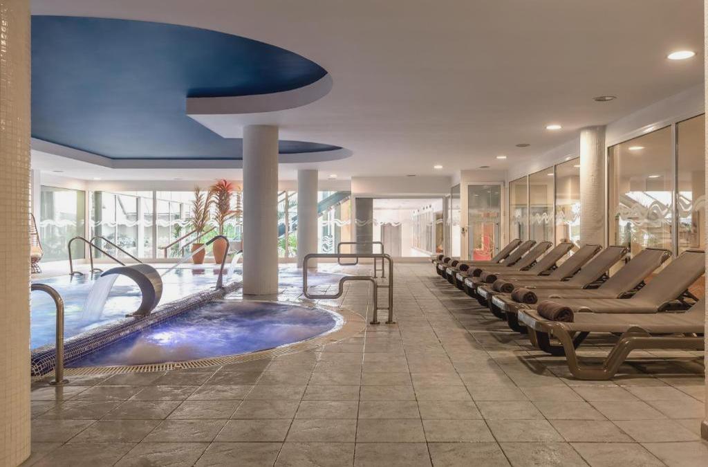 Férias em família perto de Barcelona - Hotel Alegria Caprici Verd