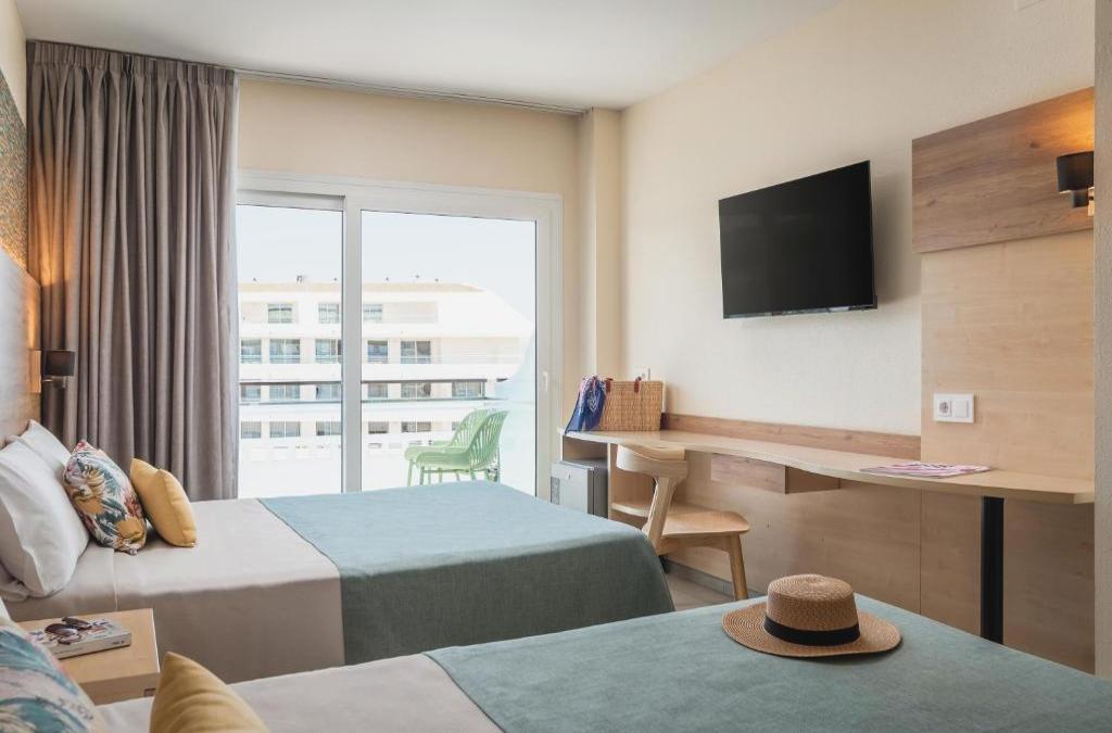 Férias em família perto de Barcelona - Hotel Alegria Caprici Verd