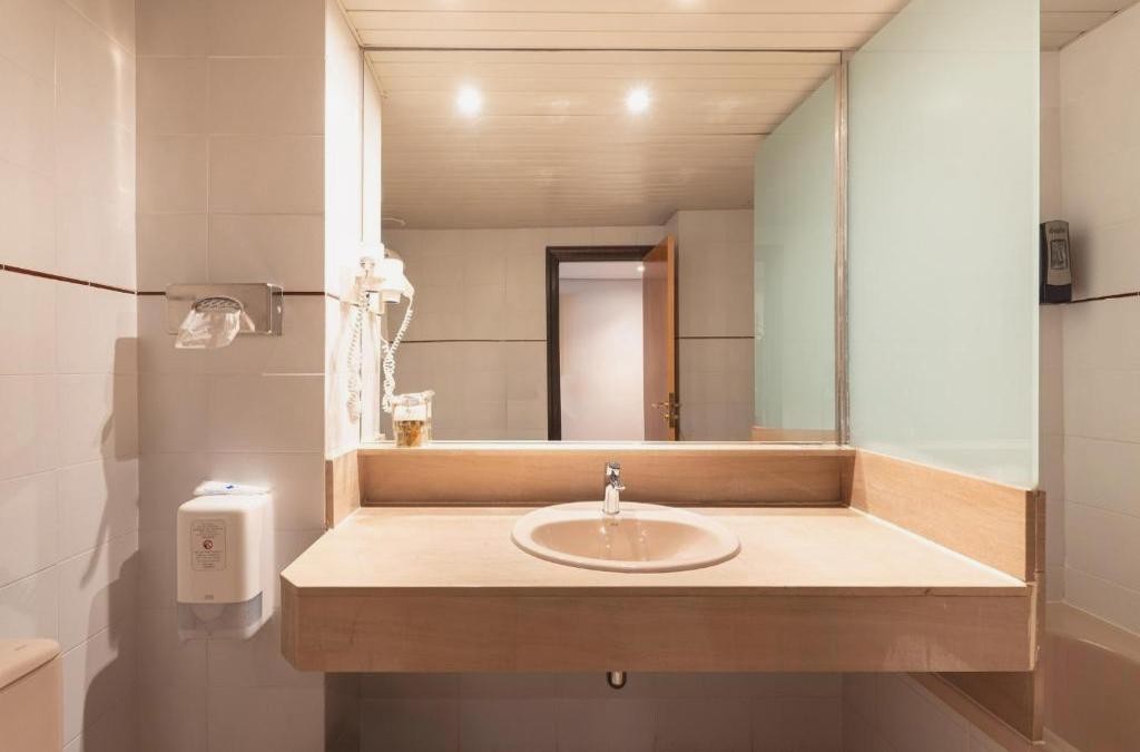 Sitges com Vista: Mar, Charme e Conforto - Estela Barcelona