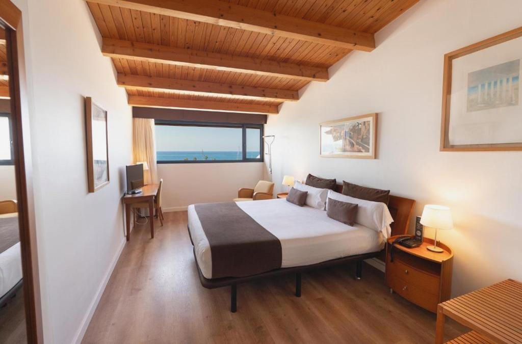 Sitges com Vista: Mar, Charme e Conforto - Estela Barcelona