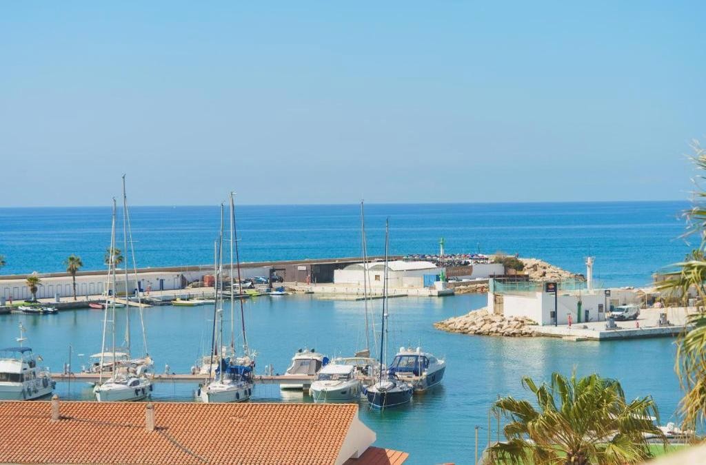 Sitges com Vista: Mar, Charme e Conforto - Estela Barcelona