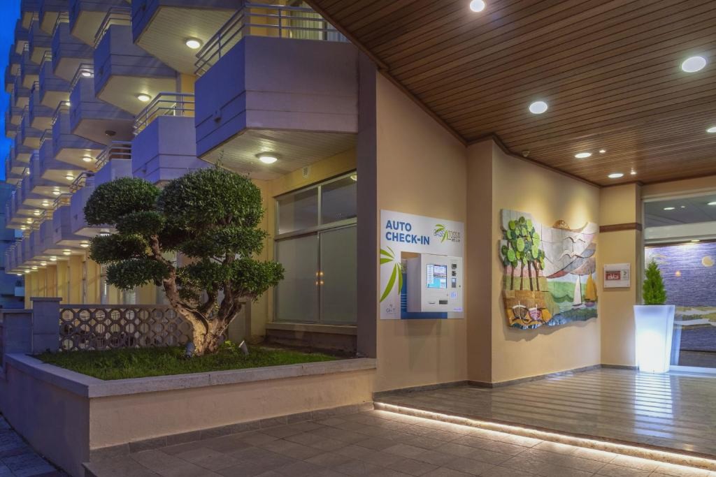 GHT Oasis Tossa & Spa