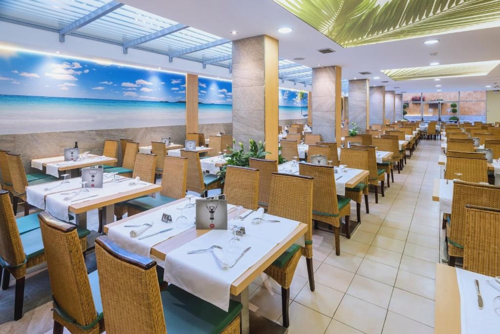 GHT Oasis Tossa & Spa