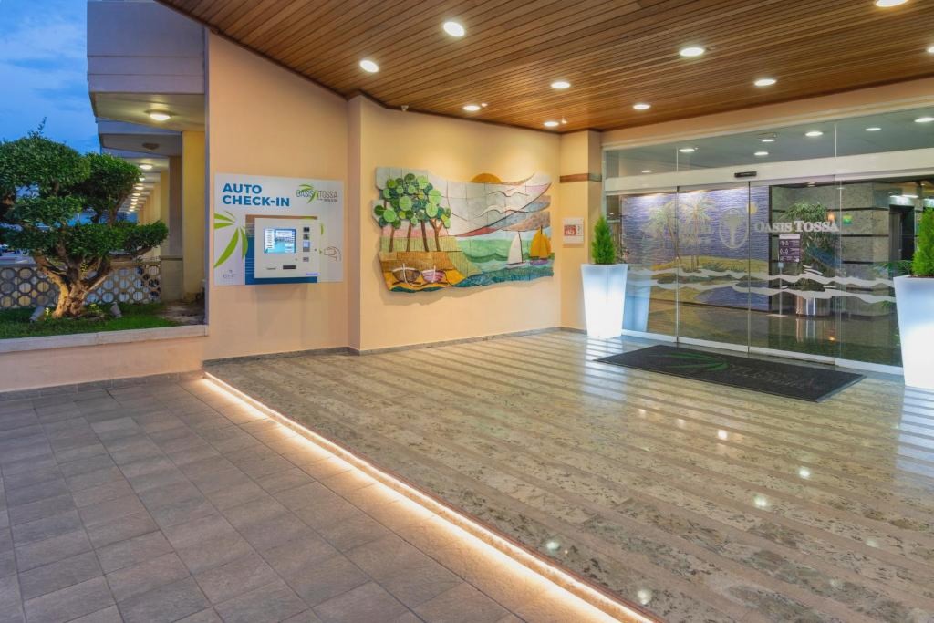 GHT Oasis Tossa & Spa