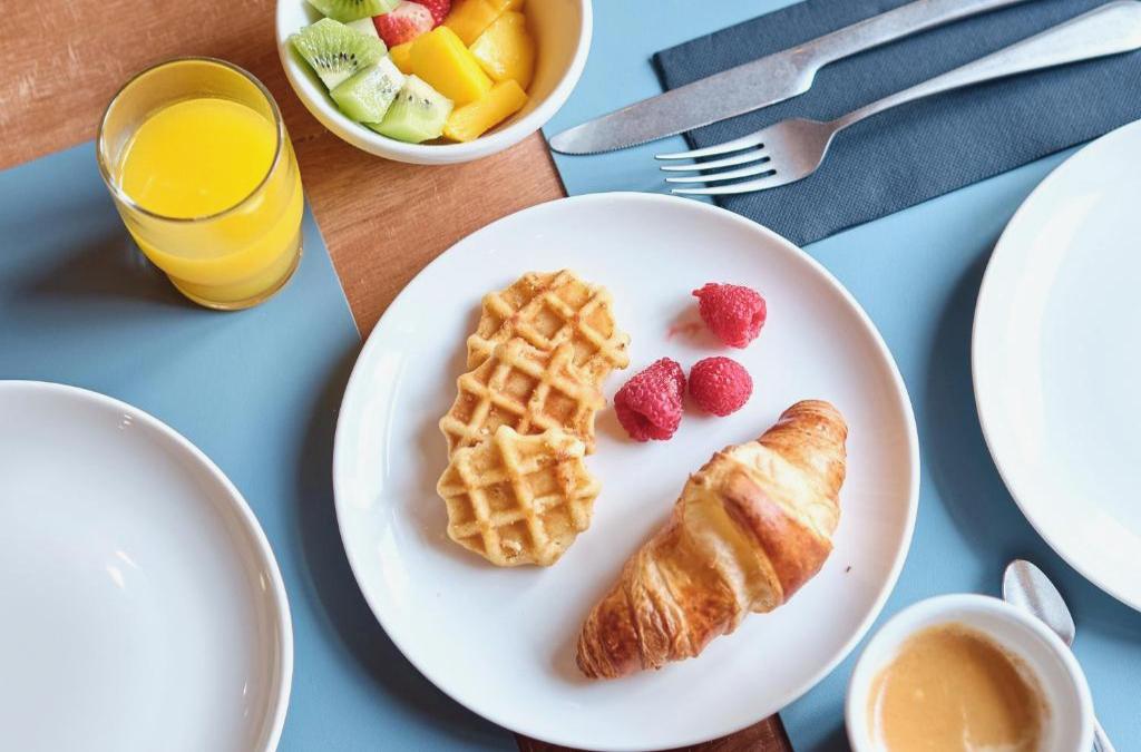 Costa Brava holidays with Breakfast