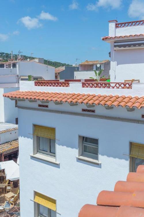 Costa Brava holidays with Breakfast - Hostal Boutique Sa Nansa