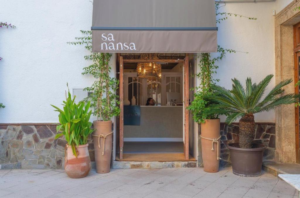 Costa Brava holidays with Breakfast - Hostal Boutique Sa Nansa