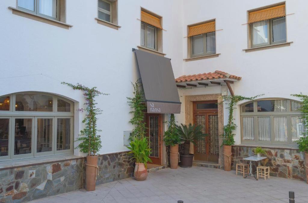 Costa Brava holidays with Breakfast - Hostal Boutique Sa Nansa