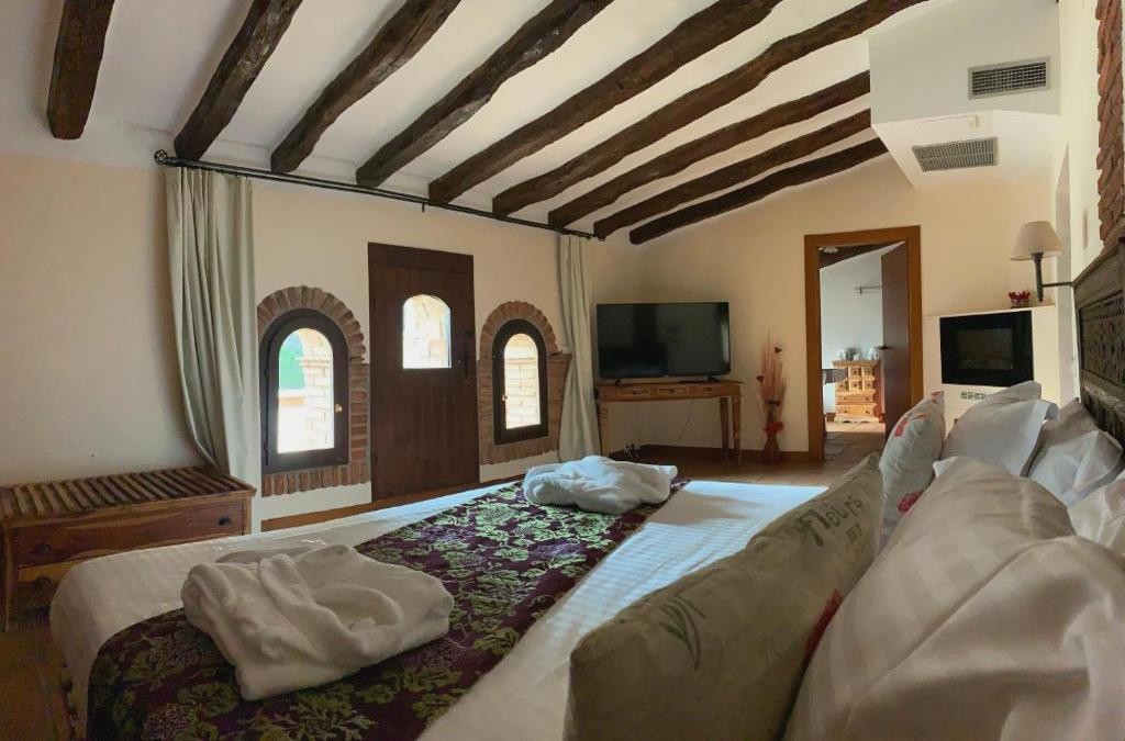 Relaxe e cultura a um passo de Tarragona - La Figuerola Hotel & Restaurant