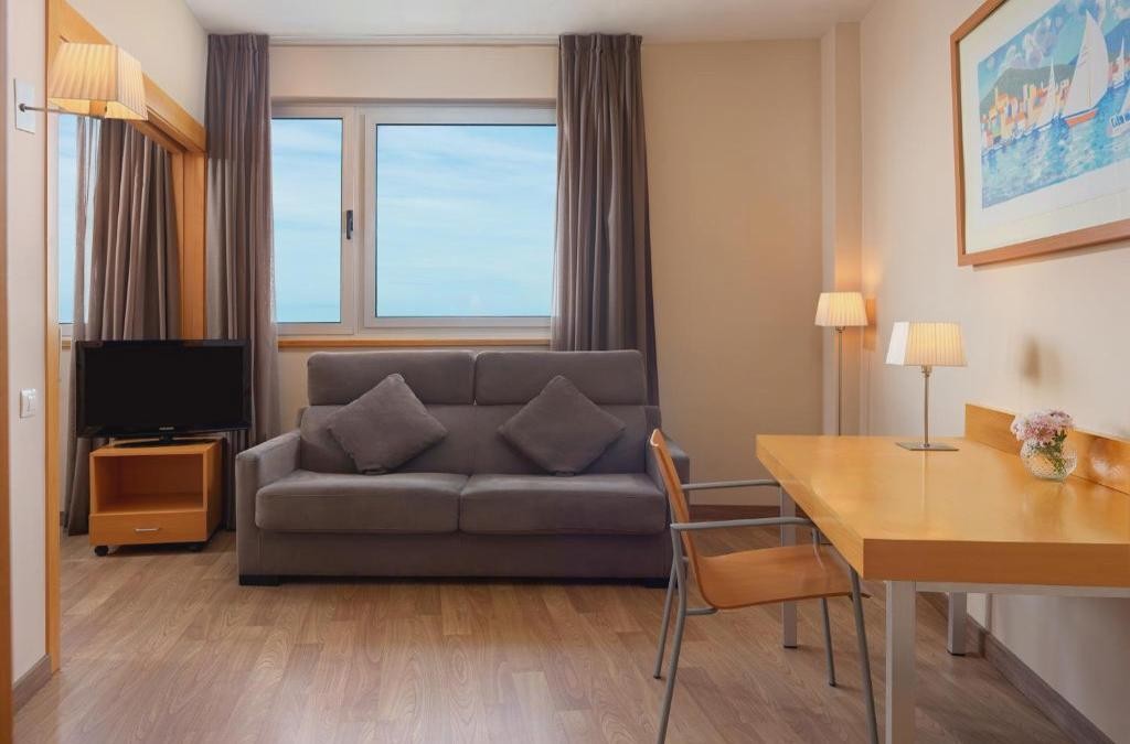 Family Offer in Costa Dorada: Hotel + Tickets to PortAventura Park and Ferrari Land!