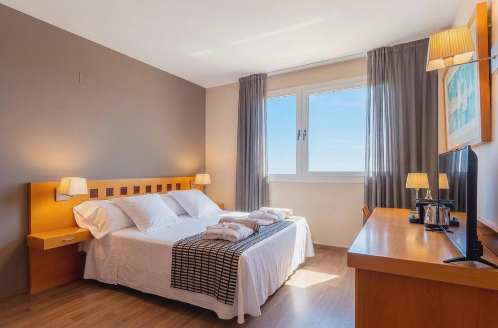 Family Offer in Costa Dorada: Hotel + Tickets to PortAventura Park and Ferrari Land!