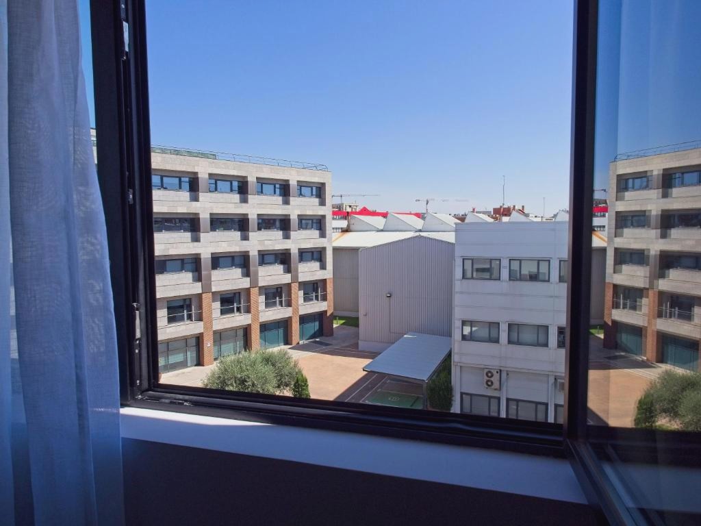 Madrid City Break + Tickets to Warner Theme Park! - DWO Colours Alcalá