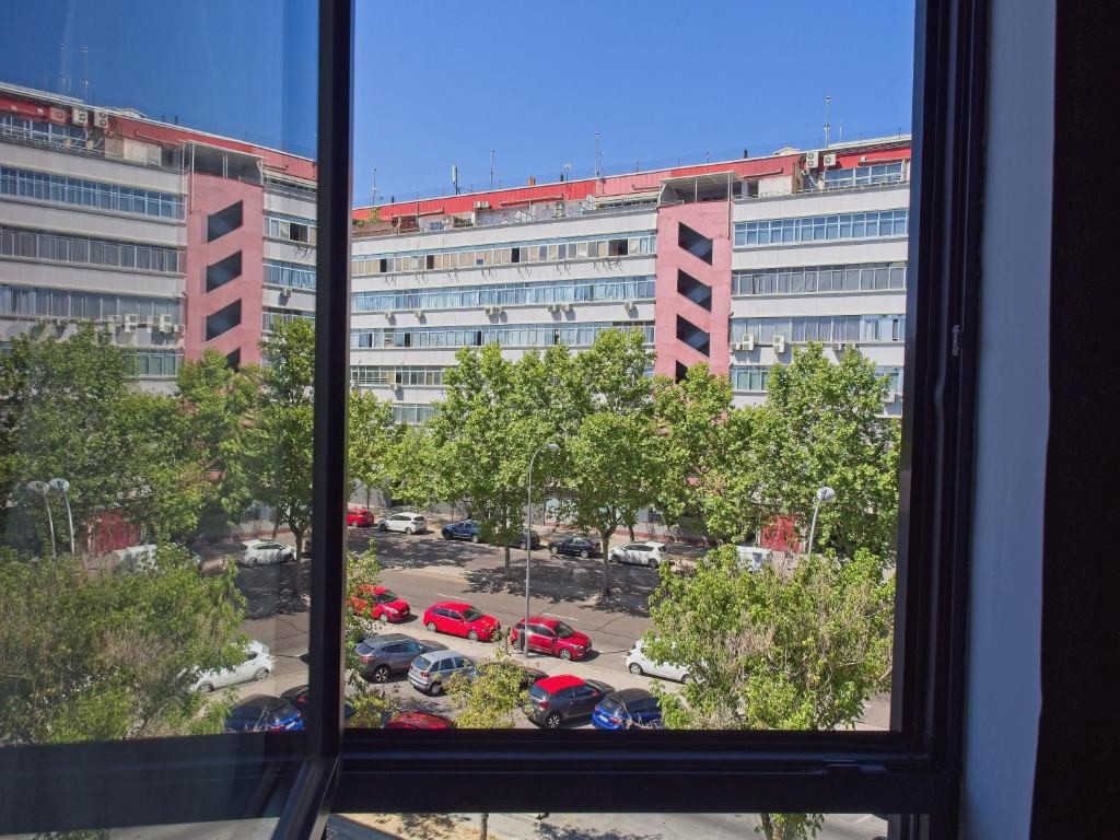 Madrid City Break + Tickets to Warner Theme Park!