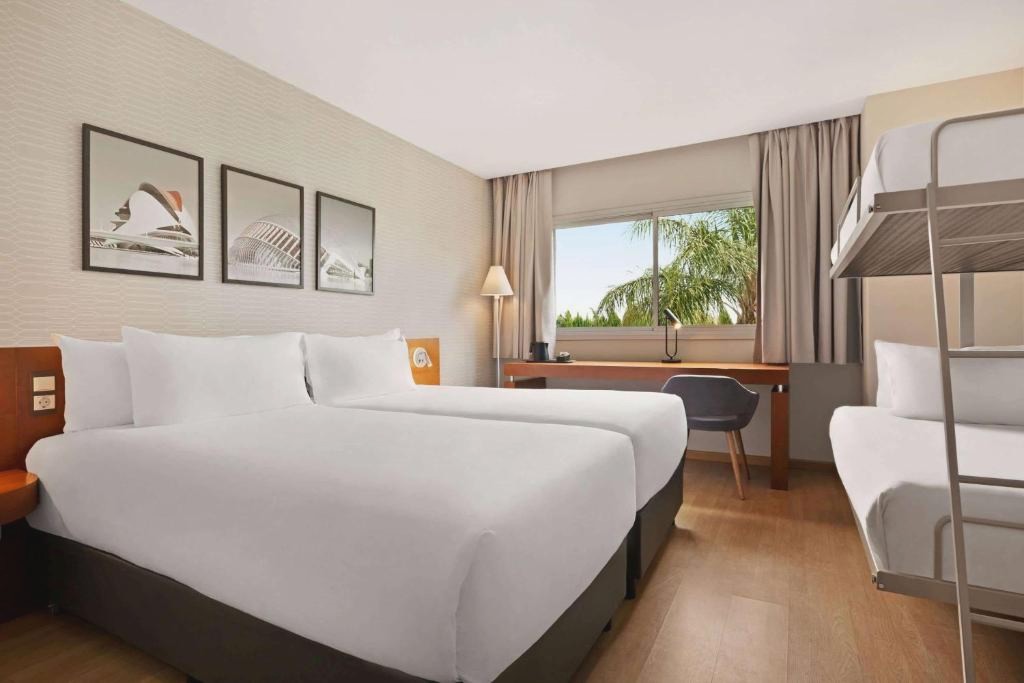 Ramada by Wyndham Valencia Almussafes