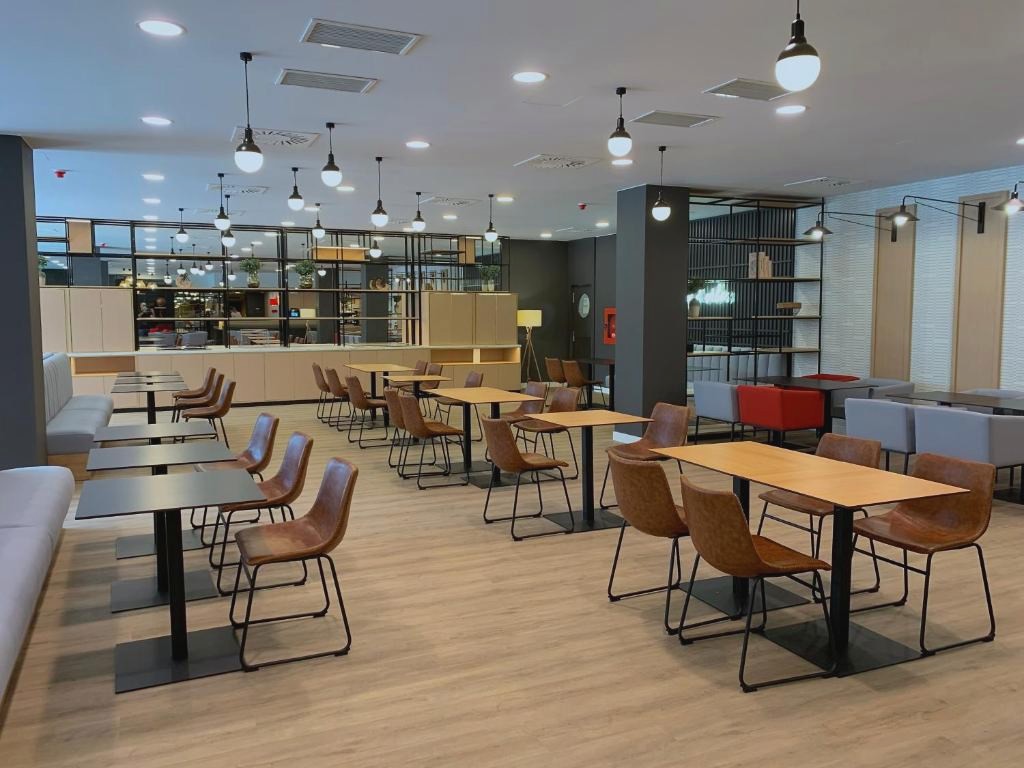 Ramada by Wyndham Valencia Almussafes
