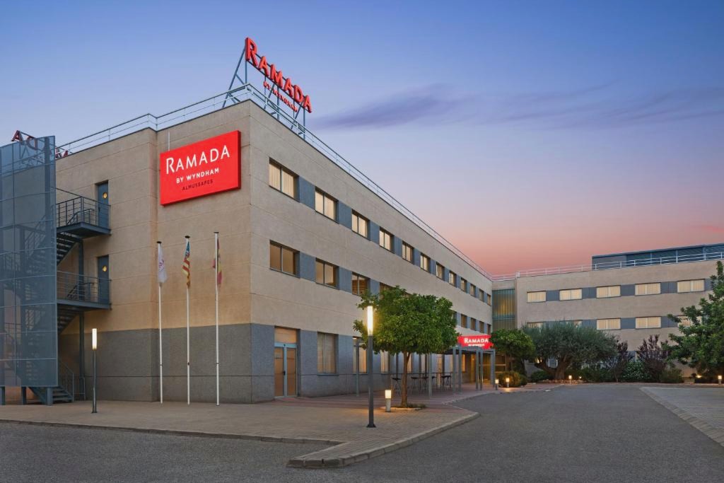 Ramada by Wyndham Valencia Almussafes