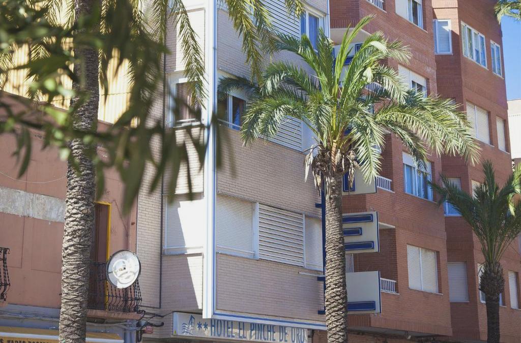 Benicarló: direkt an der Strandpromenade - El Pinche de Oro