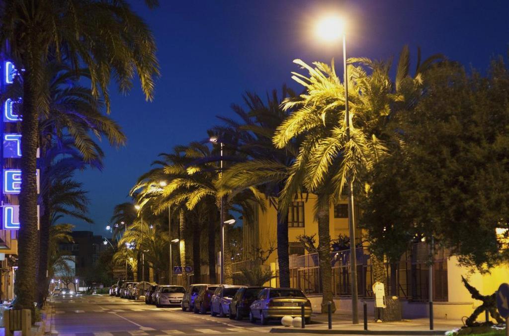 Benicarló: direkt an der Strandpromenade - El Pinche de Oro