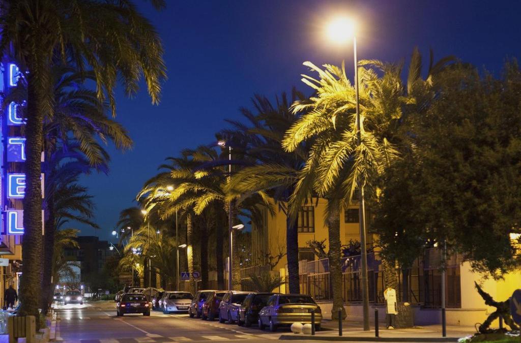 Benicarló: direkt an der Strandpromenade - El Pinche de Oro