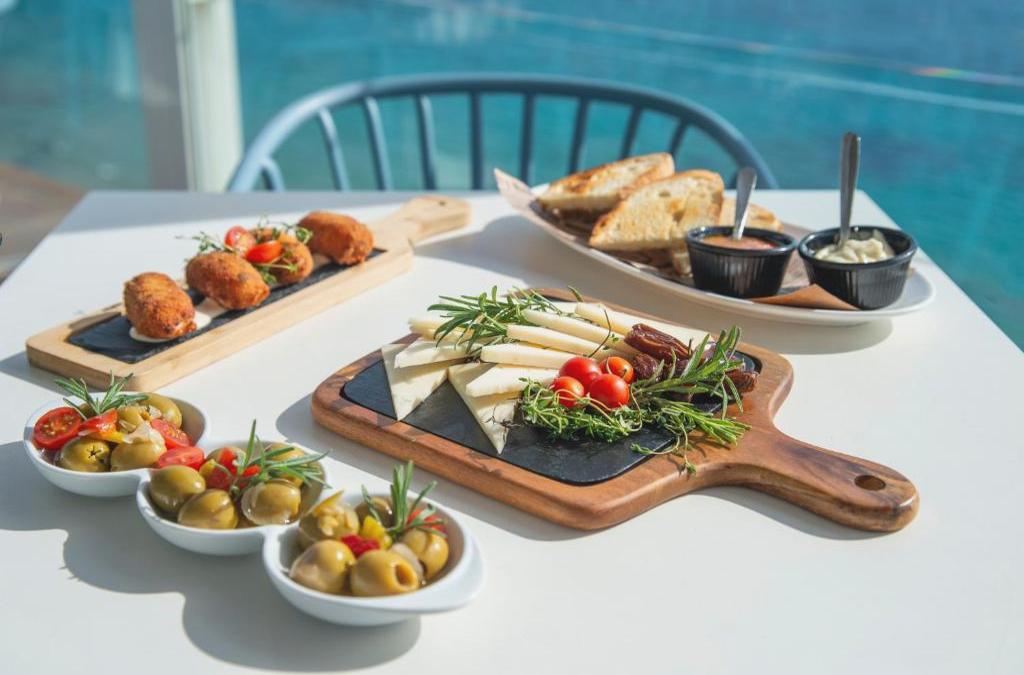 Sea views and sunshine in Calpe, Costa Blanca - Hotel Bahía Calpe by Pierre & Vacances