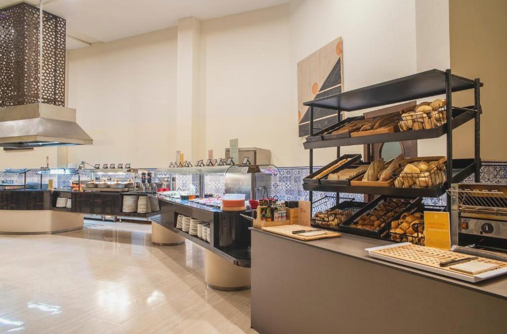 Sea views and sunshine in Calpe, Costa Blanca - Hotel Bahía Calpe by Pierre & Vacances