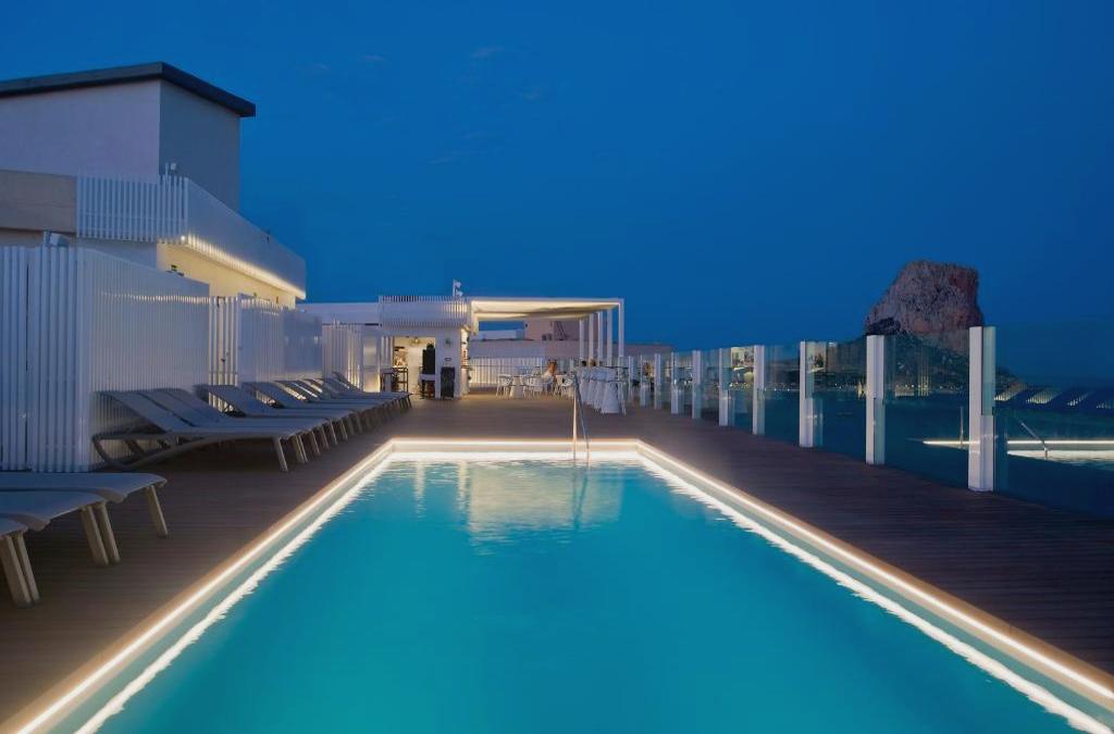 Sea views and sunshine in Calpe, Costa Blanca - Hotel Bahía Calpe by Pierre & Vacances