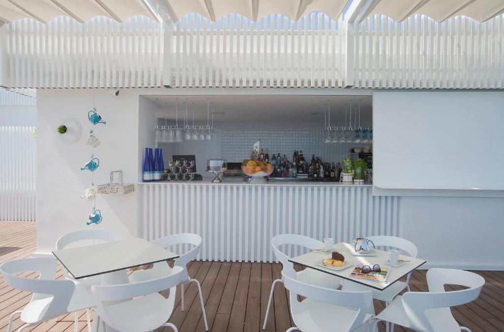 Sea views and sunshine in Calpe, Costa Blanca - Hotel Bahía Calpe by Pierre & Vacances